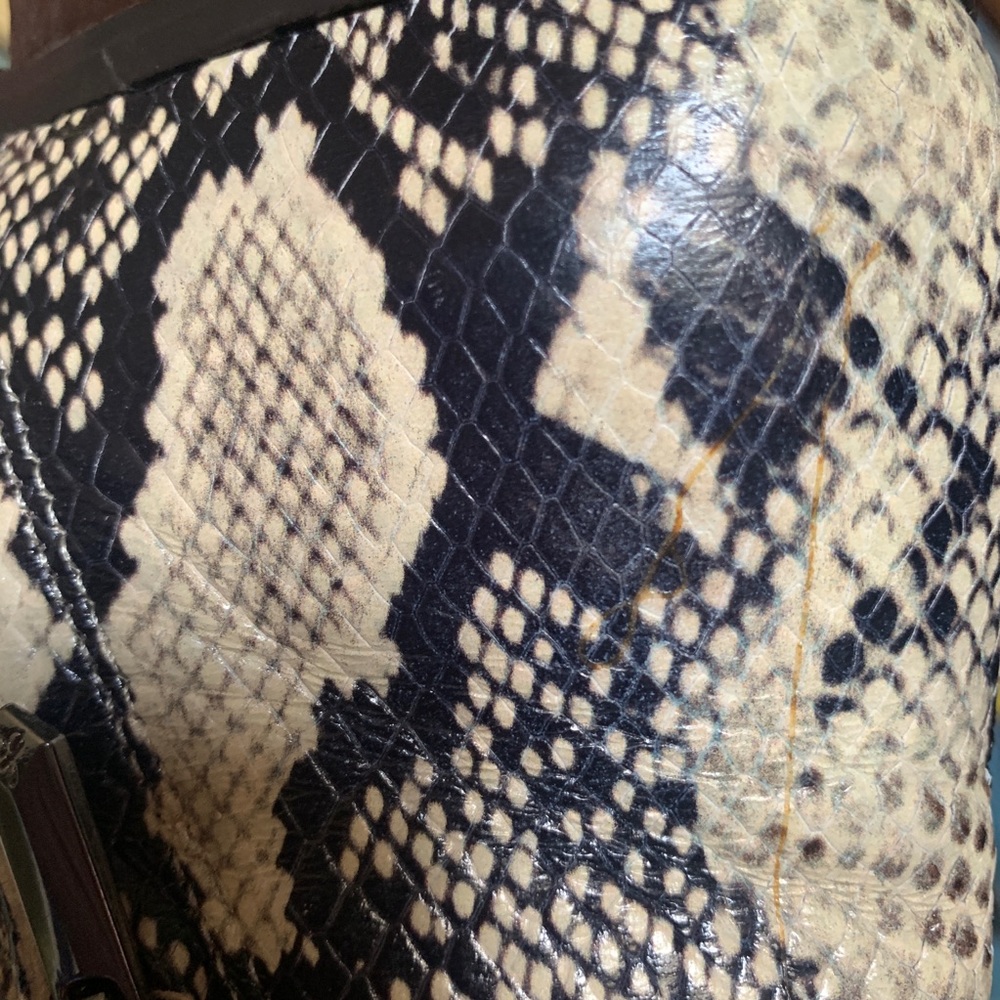 SAM EDELMAN snakeskin snake print ankle booties boots size 8 leather embossed - Picture 12 of 12